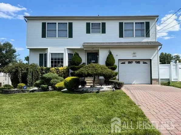 296 Remsen Ave, Avenel, NJ 07001