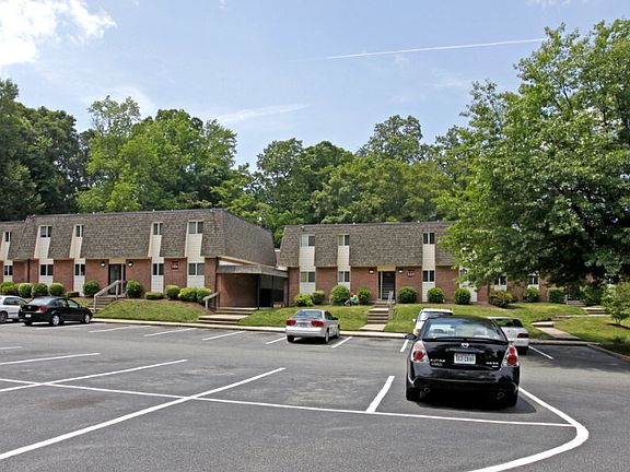 4th image of 100 River Trace Way APT 9