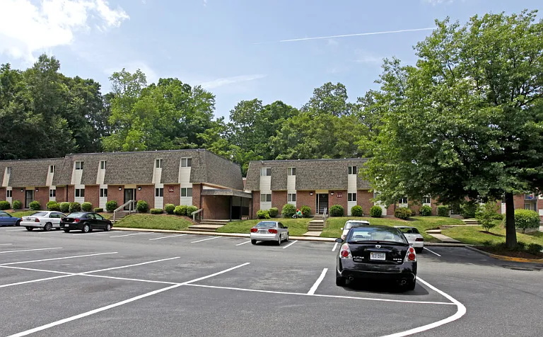 Flats at Newport Crossing — Photo 4