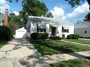 2nd image of 211 Highland Ave