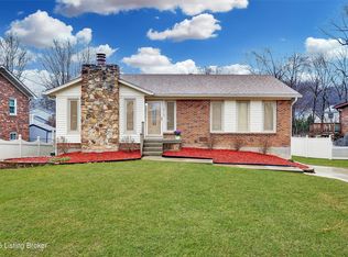 9113 Woodchat Way, Louisville, KY 40272
