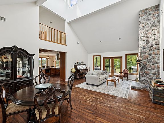 11th image of 4376 Trousdale Ln