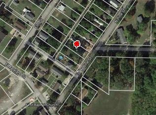 109 N Pine St, Zeigler, IL 62999