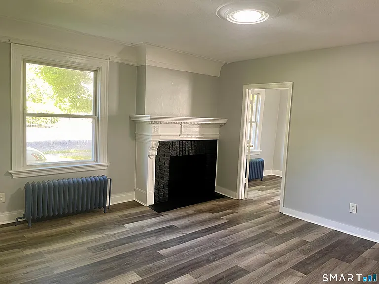 12 Lorraine St #1 — Photo 4