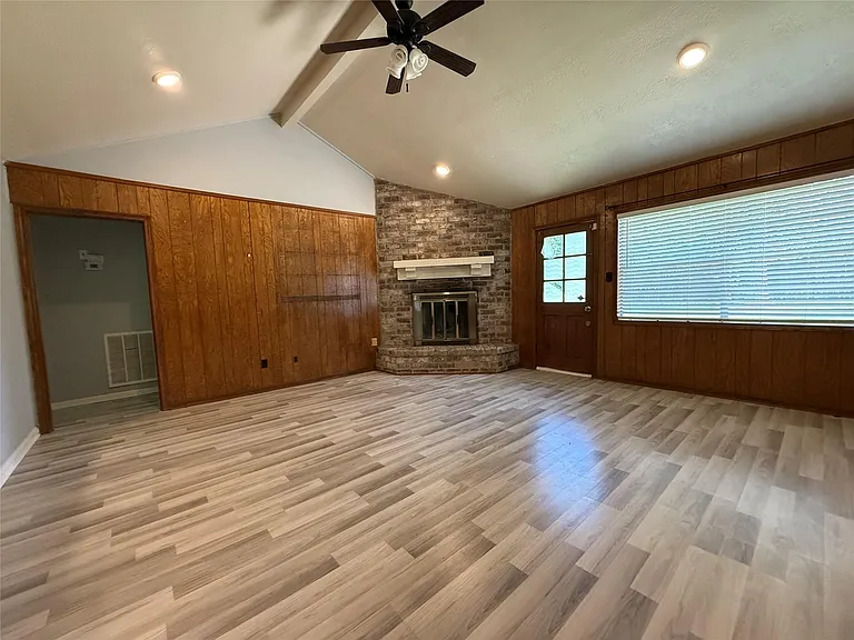 422 Gamewood Dr — Photo 12