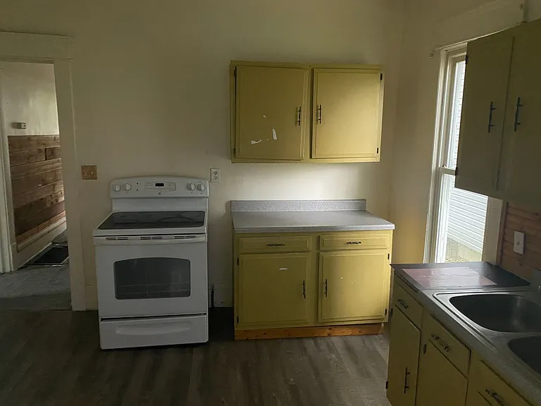 63 Brown St NW — Photo 5