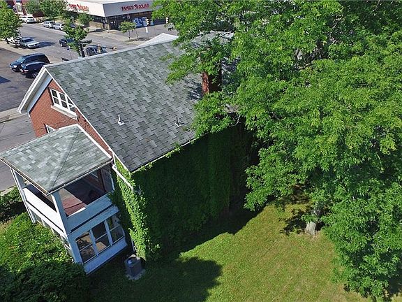 4th image of 1902 S Park Ave