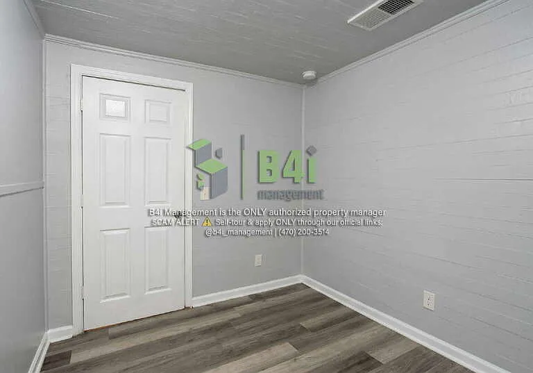 220 E Render St — Photo 20