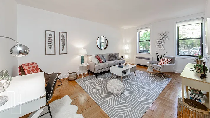 Sold by Garfield Realty  | media 12