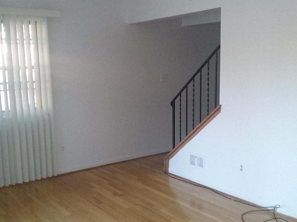 1st image of 6803 Country Ln