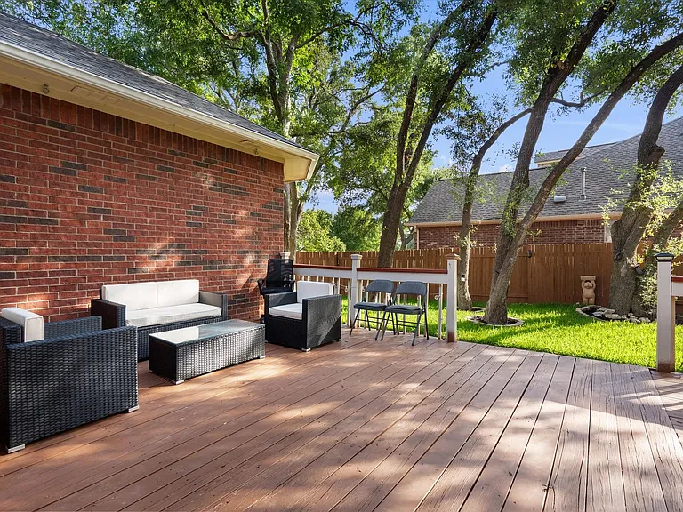 1706 Buttercup Creek Blvd — Photo 29