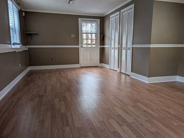7514 Greengate Dr — Photo 6