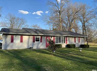 208 N Spillertown Rd, Marion, IL 62959
