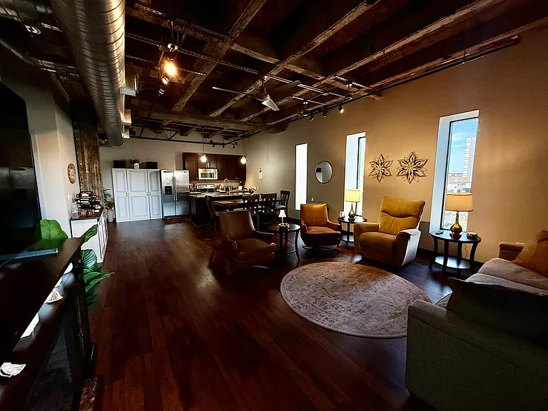 520 Seneca St — Photo 28