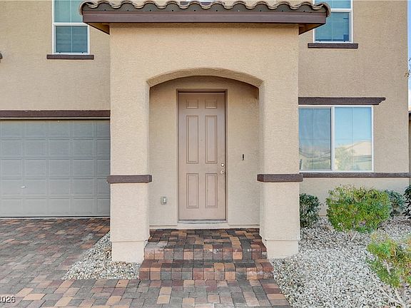 5th image of 131 Red Sandstone Ave