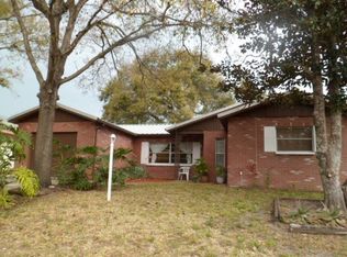 1405 Valley Pl, Brandon, FL 33510