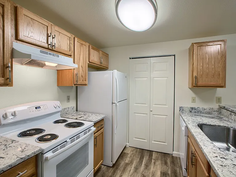 Campus Landing Apartments — Photo 23