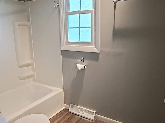 Spacious upstairs bathroom