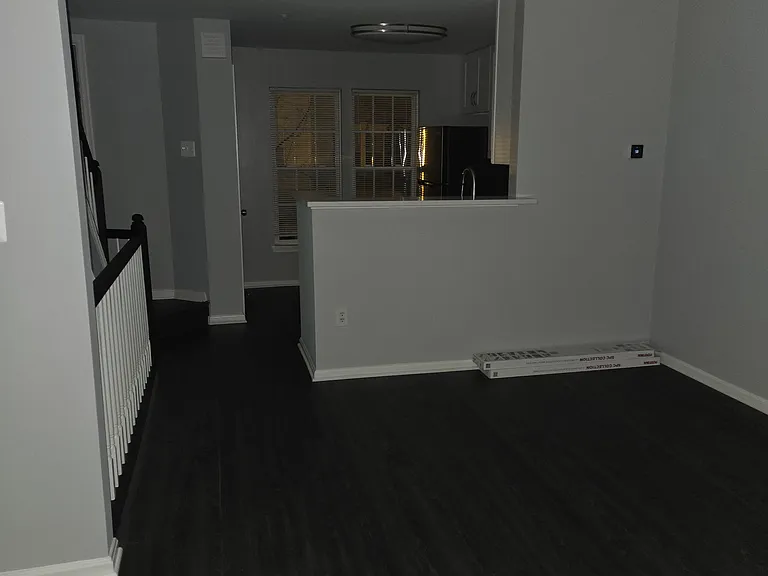 13906 Ascott Dr — Photo 2