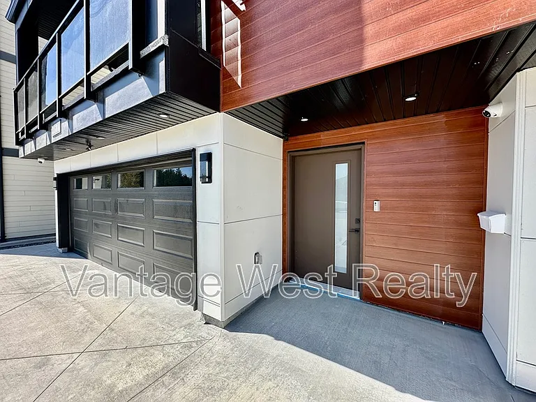 3608 Silver Way — Photo 48