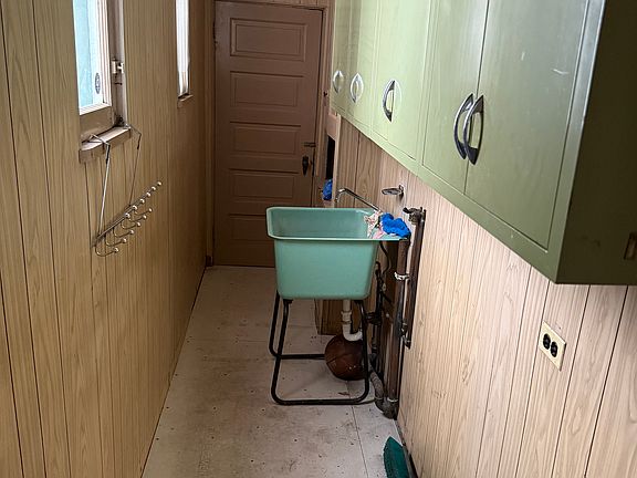 4th image of 2710 Jenny Lind St Unit 1