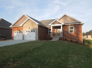 166 S Cole Ridge Dr, Shepherdsville, KY 40165