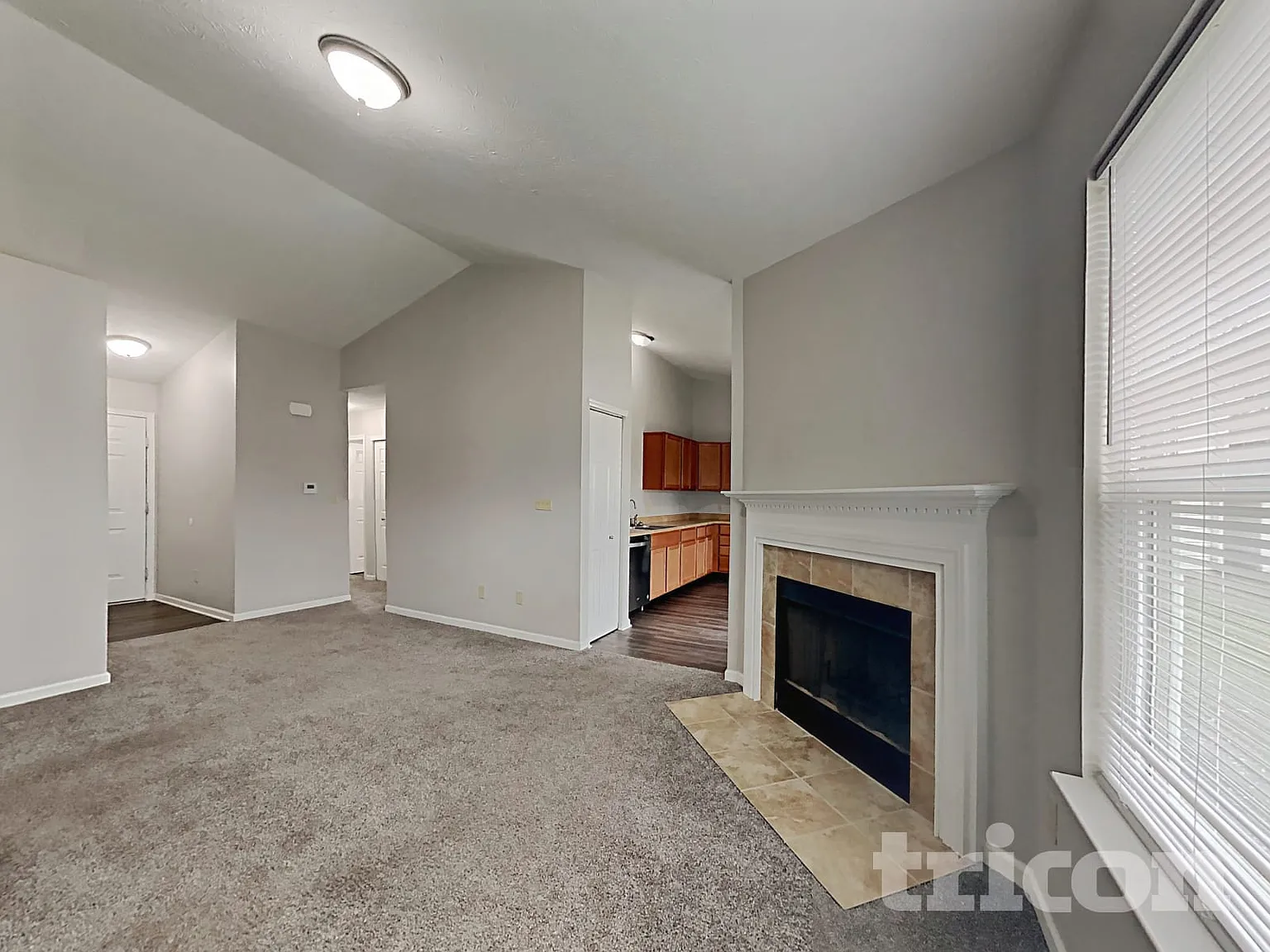 121 Hilltop Farms Boulevard New Whiteland IN — Photo 2