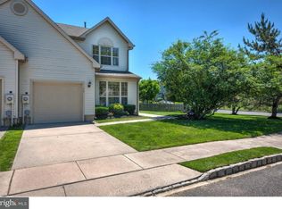 15 Beechcrop Ct, Delran, NJ 08075