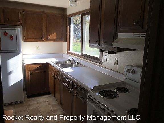 4th image of 1307 River Dr