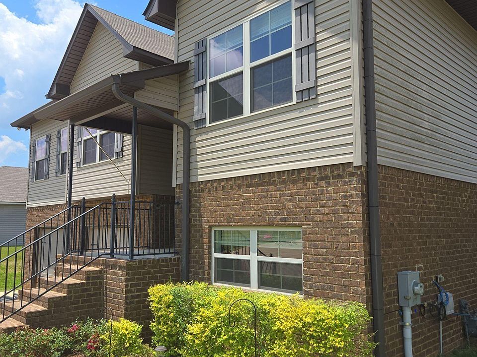 1st image of 970 Brookhaven Dr