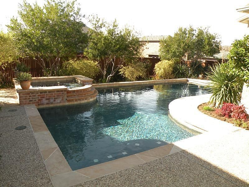 1st image of 703 Winding Bend Cir