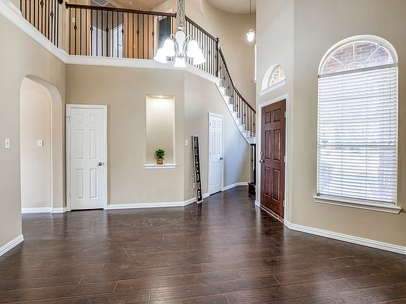 3rd image of 3501 Meridian Dr