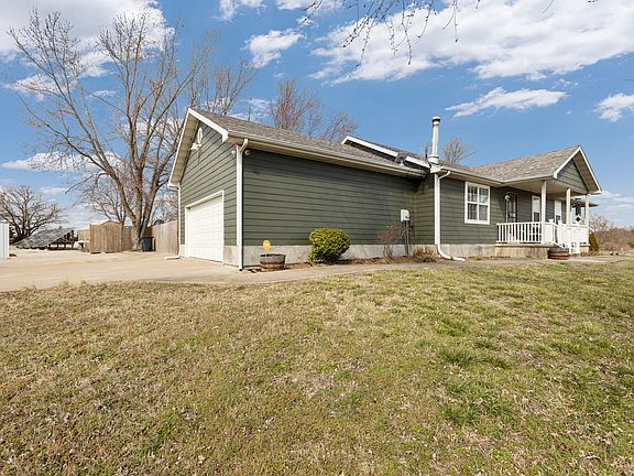 3rd image of 5417 S 163rd Road