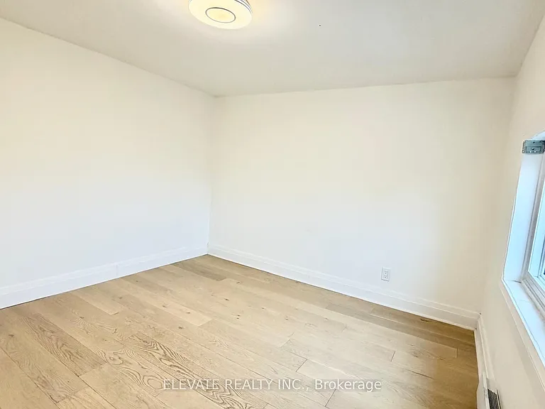 275 Lauder Ave #3 — Photo 15