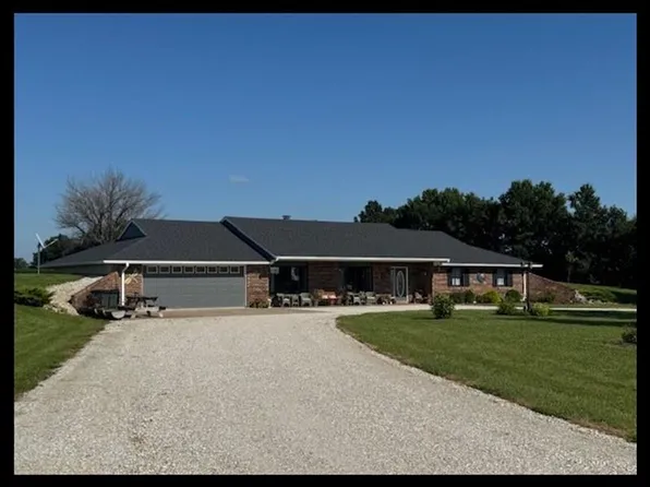 25636 Leather Ave, Macon, MO 63552
