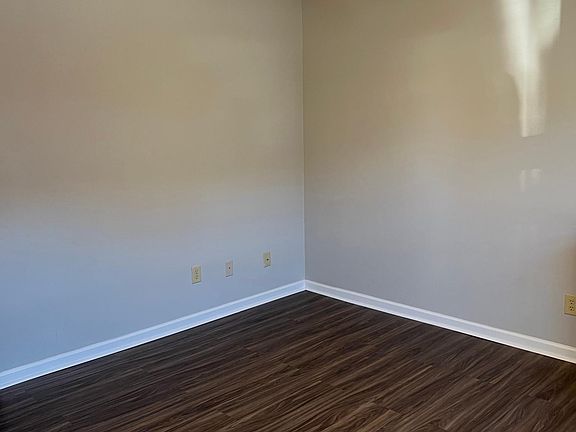 4th image of 236 Springwood Dr APT 16