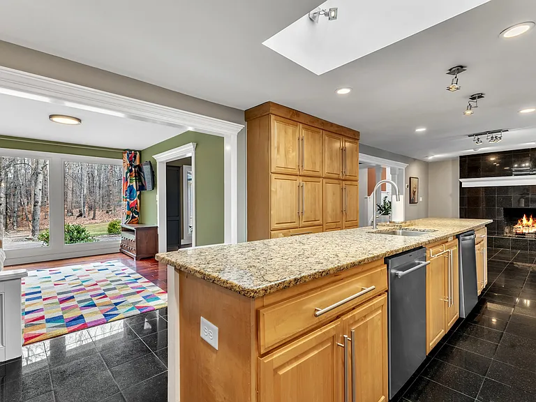 1126 Trailwood Dr — Photo 40