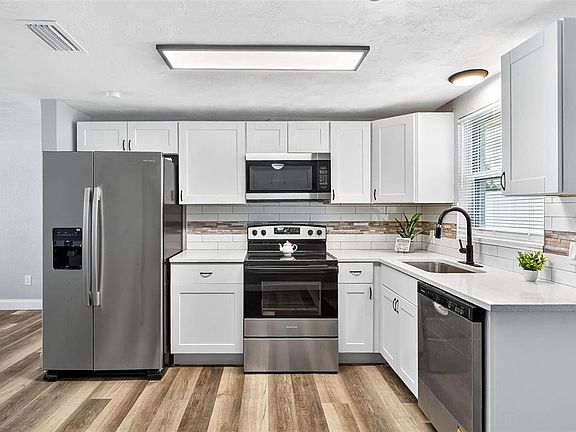 5th image of 6019 7th Ave