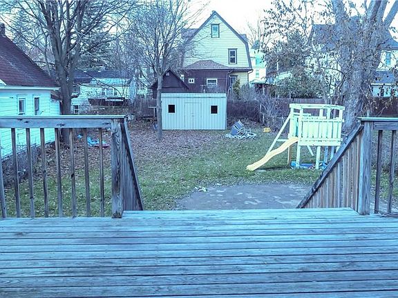 3rd image of 128 Seeley Ave