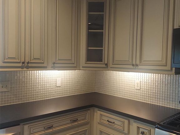 5th image of 6827 Trimstone Dr