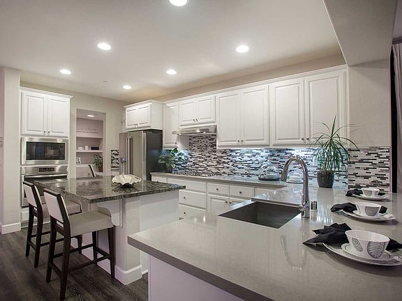 Residence 1 - Kitchen