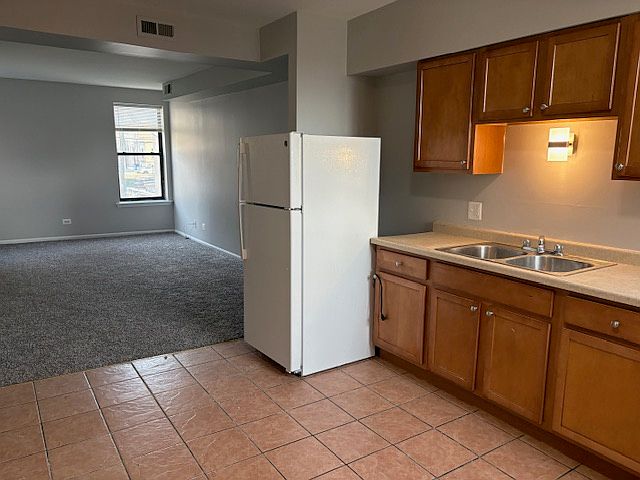 1st image of 6227 S University Ave #107