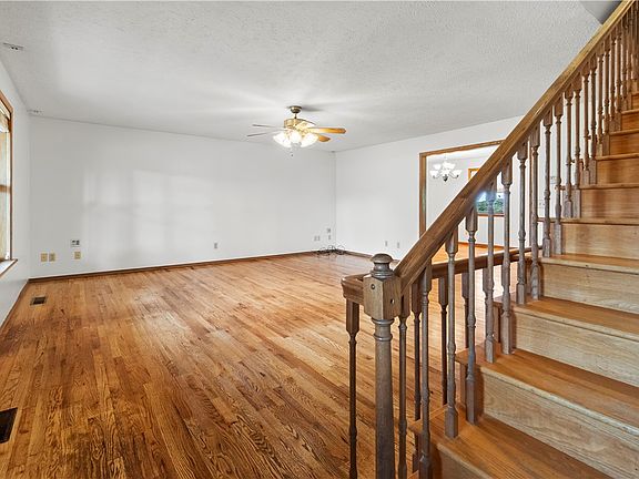 3rd image of 3644A Mulberry Rd