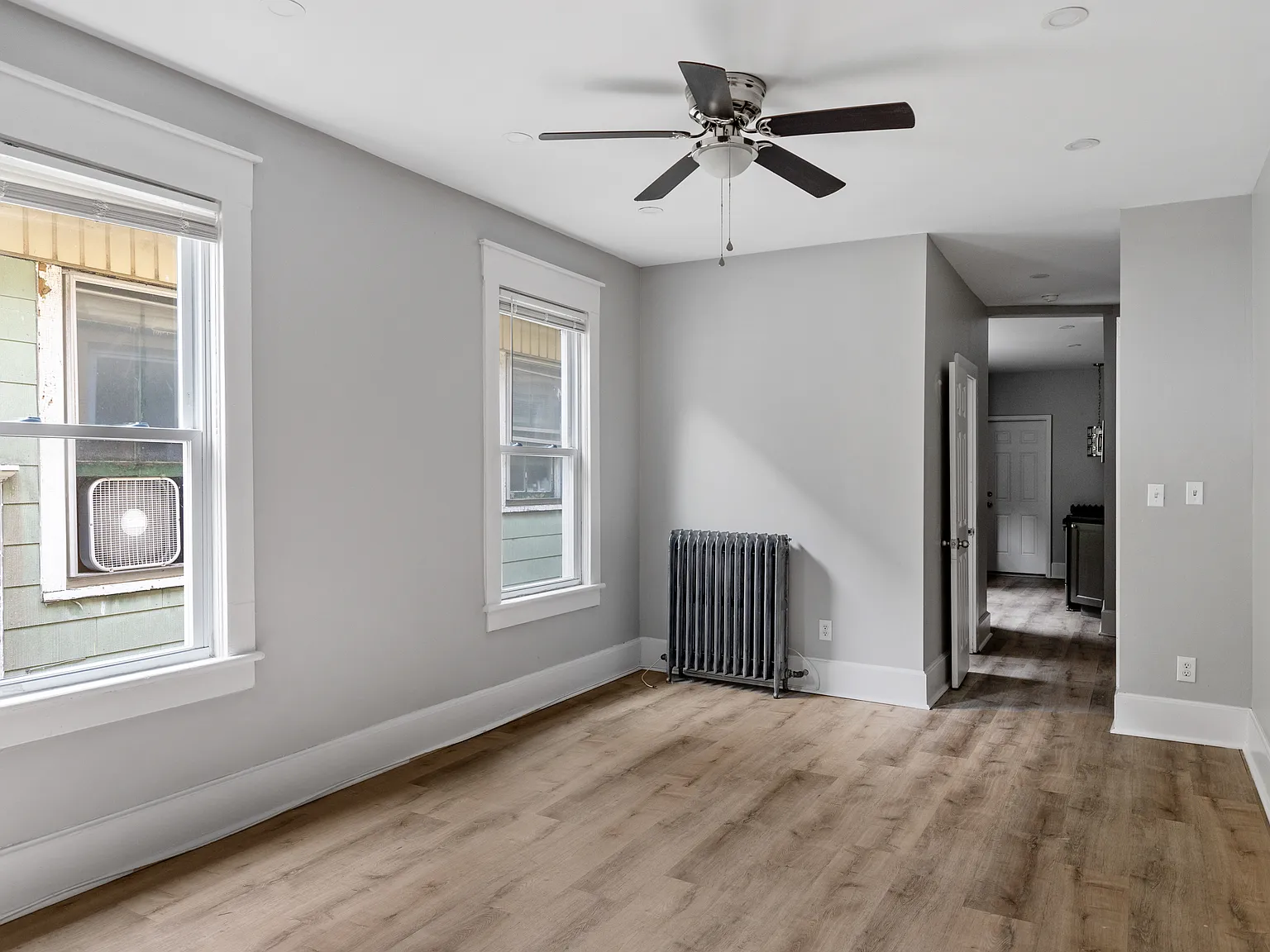 3 bed, 1263 sqft, $1,905 — Photo 3