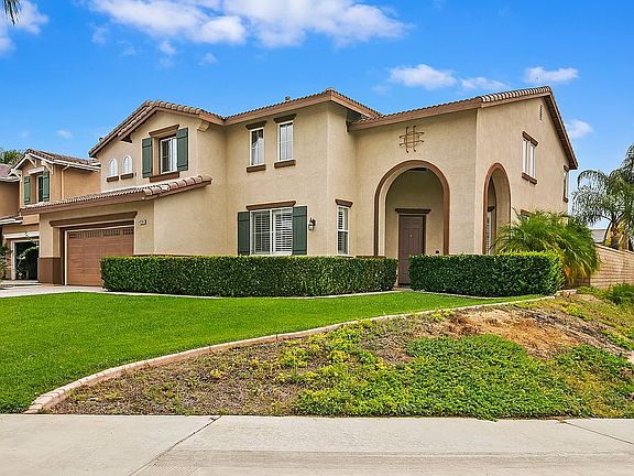 3rd image of 41244 Coolidge Way