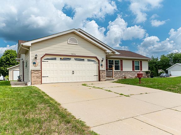 3rd image of 3804 Braemore Dr
