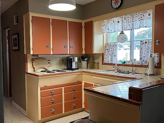 4th image of 6579 Renaldo Way S