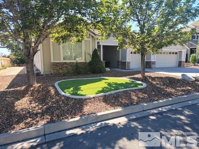 171 Saint Albans Pl photo 1