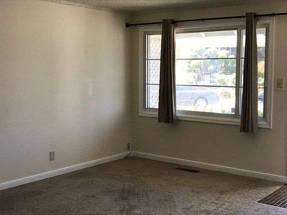 3rd image of 349 Chapman Ave