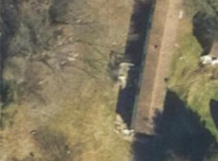 27 Zeus Dr, Chester, WV 26034